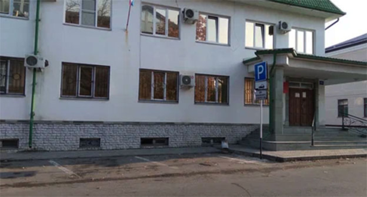 Суд в Нальчике. Фото: https://yandex.ru/maps/org/nalchikskiy_gorodskoy_sud/1054706133/?ll=43.600657%2C43.490511&z=17 Суд в Нальчике. Фото: https://yandex.ru/maps/org/nalchikskiy_gorodskoy_sud/1054706133/?ll=43.600657%2C43.490511&z=17