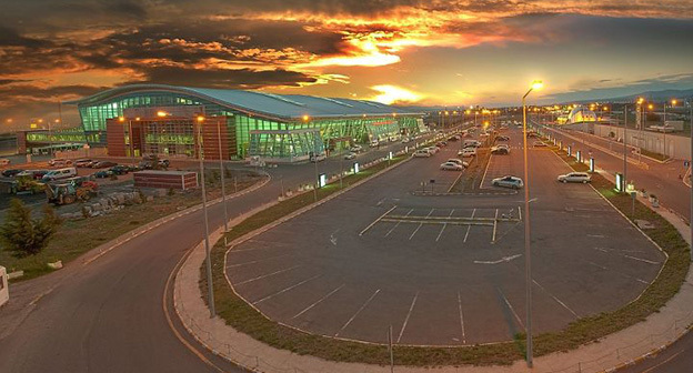 Аэропорт Тбилиси. Фото: Gmaisuradze15. https://ru.wikipedia.org/ Аэропорт Тбилиси. Фото: Gmaisuradze15. https://ru.wikipedia.org/