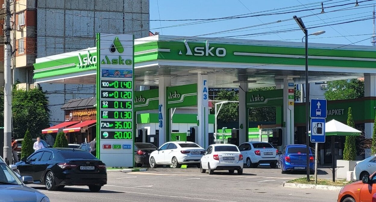 АЗС в Махачкале. Фото корреспондента "Кавказского узла". АЗС в Махачкале. Фото корреспондента "Кавказского узла".