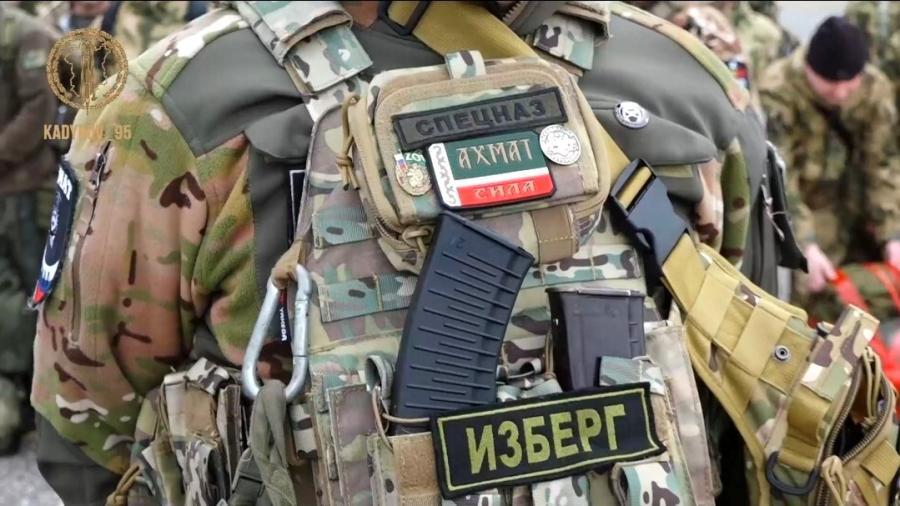 Добровольцы перед отправкой в зону боевых действий. 29 октября 2026 г. Фото: Грозный-Информ https://www.grozny-inform.ru/news/svo/189580/