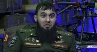 Зелимхан Батукаев дает интервью ЧГТРК "Грозный" 14 февраля 2025 года. Кадр видео groznytv / Instagram**