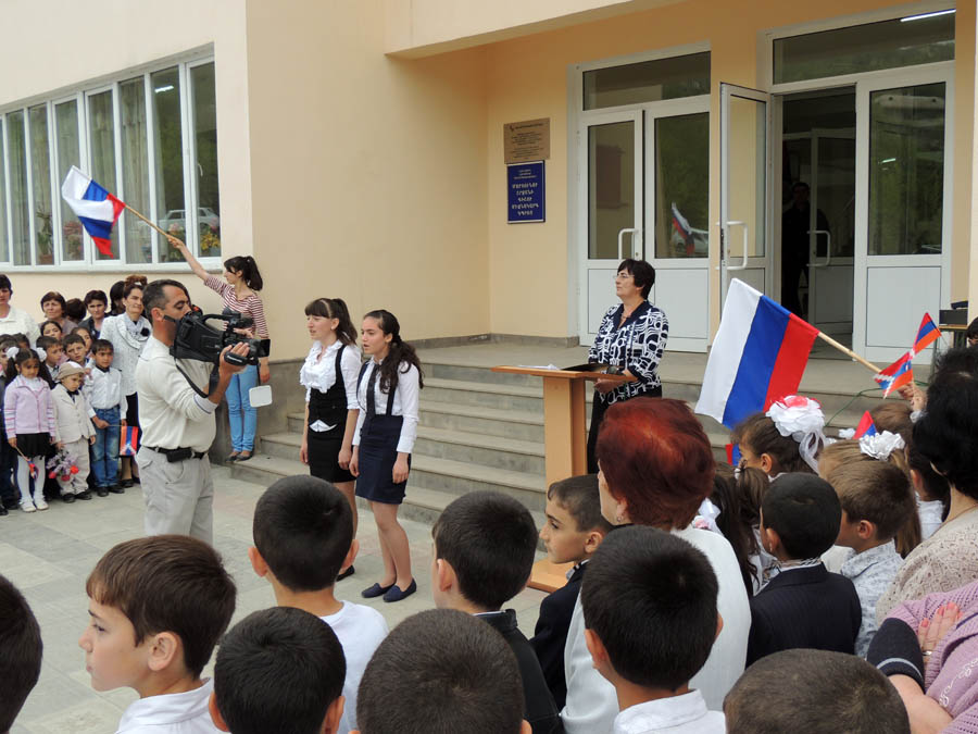 Средняя школа с.Гиши Мартунинского района. Открытие мероприятия. Средняя школа с.Гиши Мартунинского района. Открытие мероприятия.