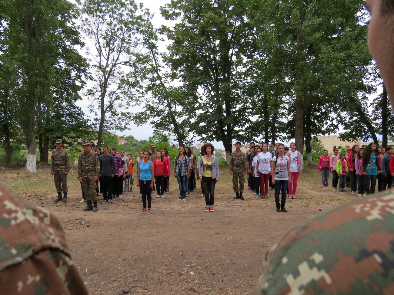 Закрытие лагеря. Вожатые со своими отрядами. Закрытие лагеря. Вожатые со своими отрядами.