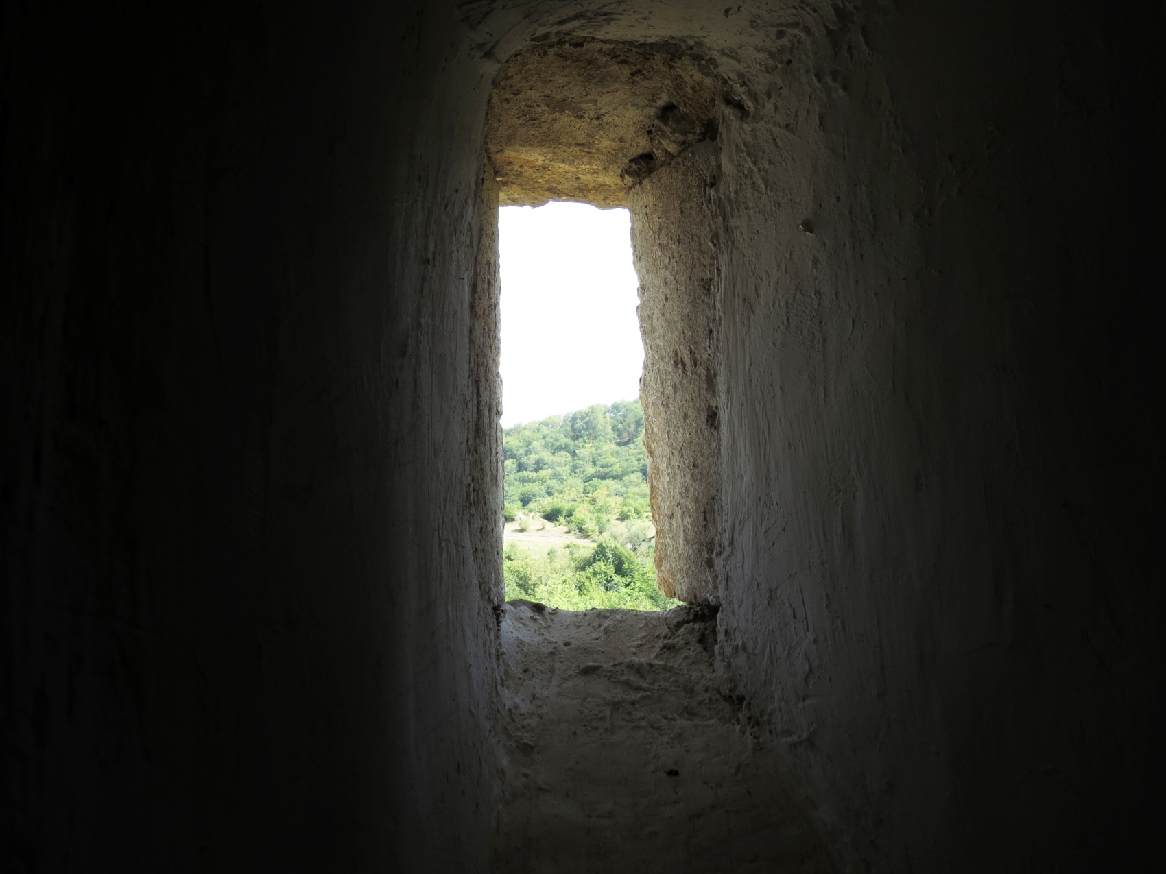 Через окно монастыря...