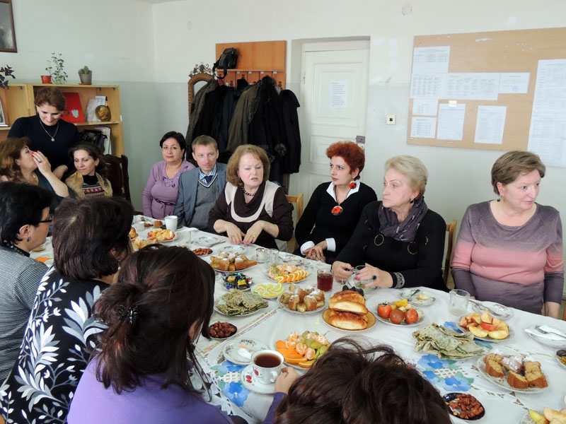 Гости из Армении, справа налево: Сусанна Лалаян, специалист русского языка Национального института образования Армении, Жанна Багдасарян, специалист русского языка Национального института образования Армении, Эвелина Баятян, доцент кафедры иностранных языков Армянского педуниверситета им. Хачатура Абовяна, Лилия Баоасанян, главный специалист русского языка министерства просвещения Армении.