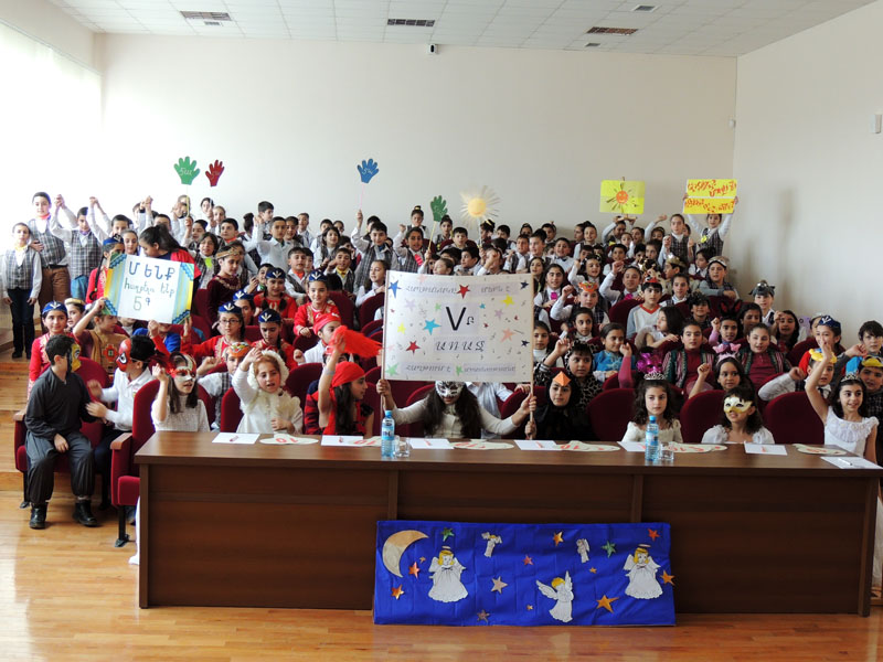 Каждый болеет за свой класс. Каждый болеет за свой класс.