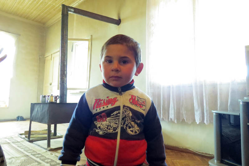 Мелкий Карленчик с гордостью носит имя своего деда.