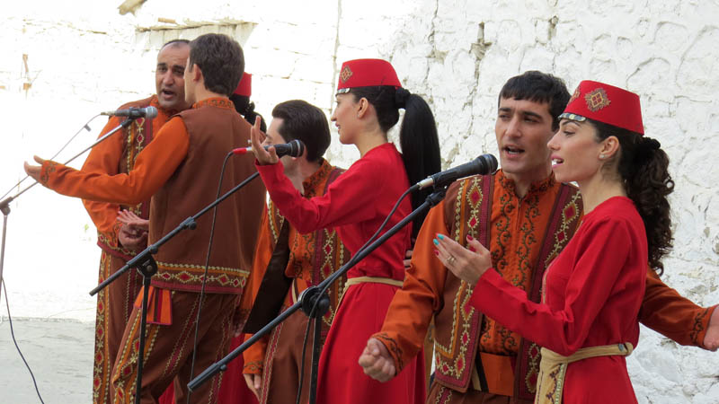 Гос. этнографический ансамбль Карабаха «Мы и наши горы» 4.