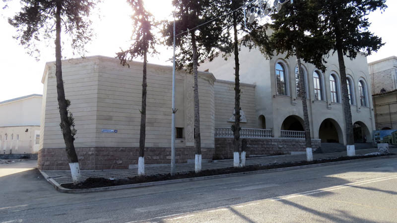 Реконструированное здание музыкального колледжа им.Саят-Новы. г.Сеепанакерт. Реконструированное здание музыкального колледжа им.Саят-Новы. г.Сеепанакерт.