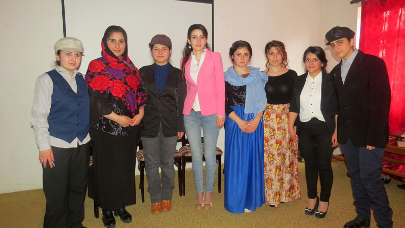 После спектакля. Труппа с Гаяне Оганян. После спектакля. Труппа с Гаяне Оганян.