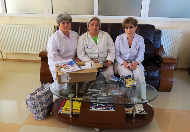 Группа - врач и медсёстры из горполиклиники. Группа - врач и медсёстры из горполиклиники.