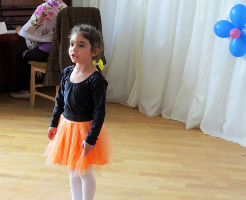 Утренник в Степанакертском детсаду. Утренник в Степанакертском детсаду.