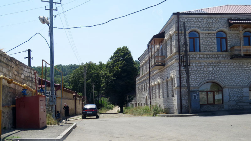 Проехал мимо здания министерства культуры НКР. Проехал мимо здания министерства культуры НКР.