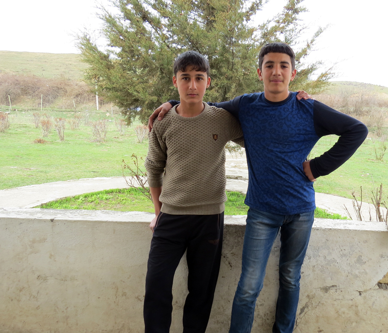 Два неразлучных друга Ваган (слева) и Арарат.